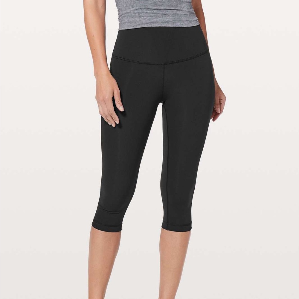 2/$50 Lululemon Wunder Under Hi-Rise 1/2 Tight 17" - Size 12 - Black